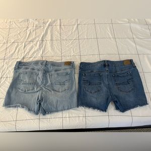 2 AE Stretch Midi Jean Shorts, size 14